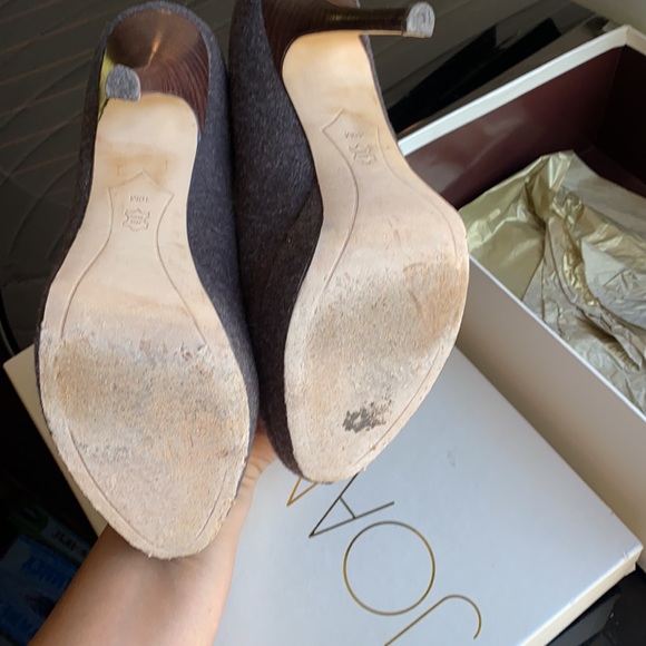 Joan & David grey heel good condition 
5 inch - Picture 7 of 7